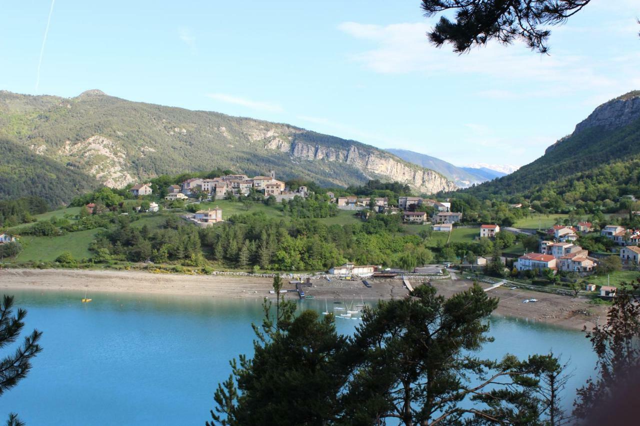 location vacances Saint-Julien-du-Verdon Exterior foto